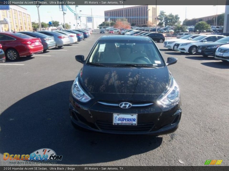 2016 Hyundai Accent SE Sedan Ultra Black / Beige Photo #5