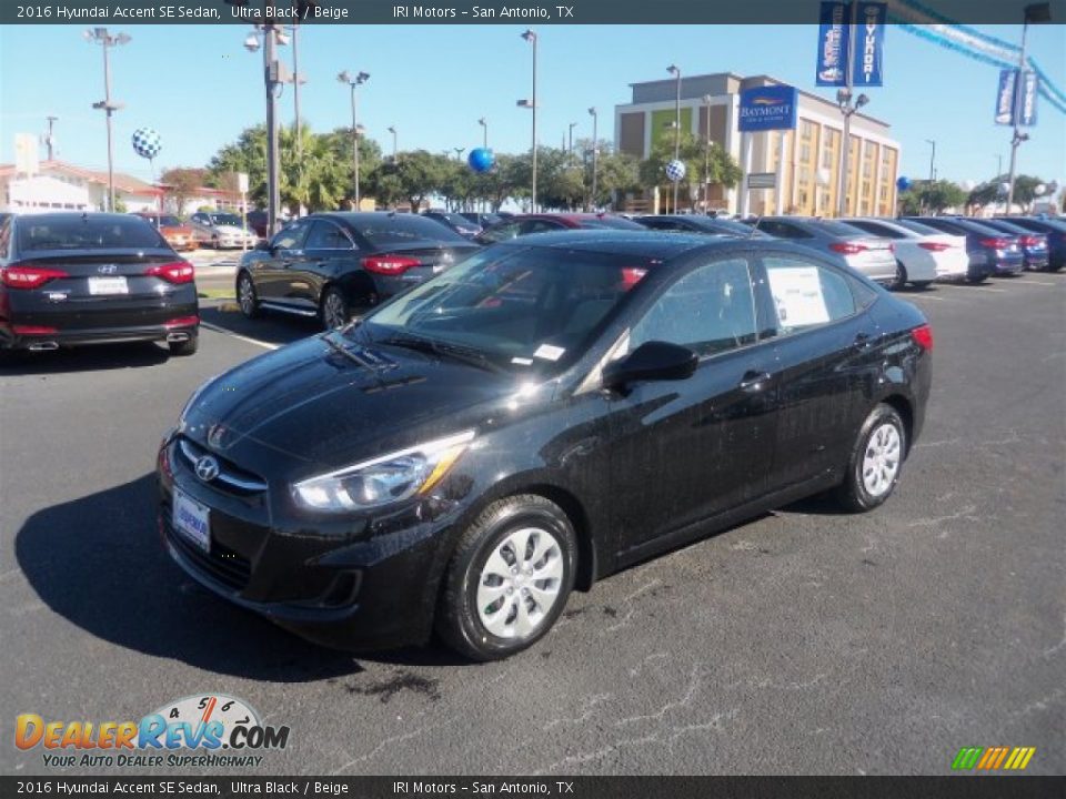 2016 Hyundai Accent SE Sedan Ultra Black / Beige Photo #6