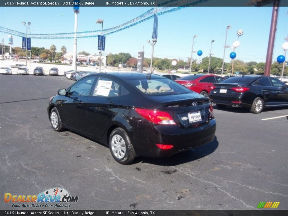 2016 Hyundai Accent SE Sedan Ultra Black / Beige Photo #9
