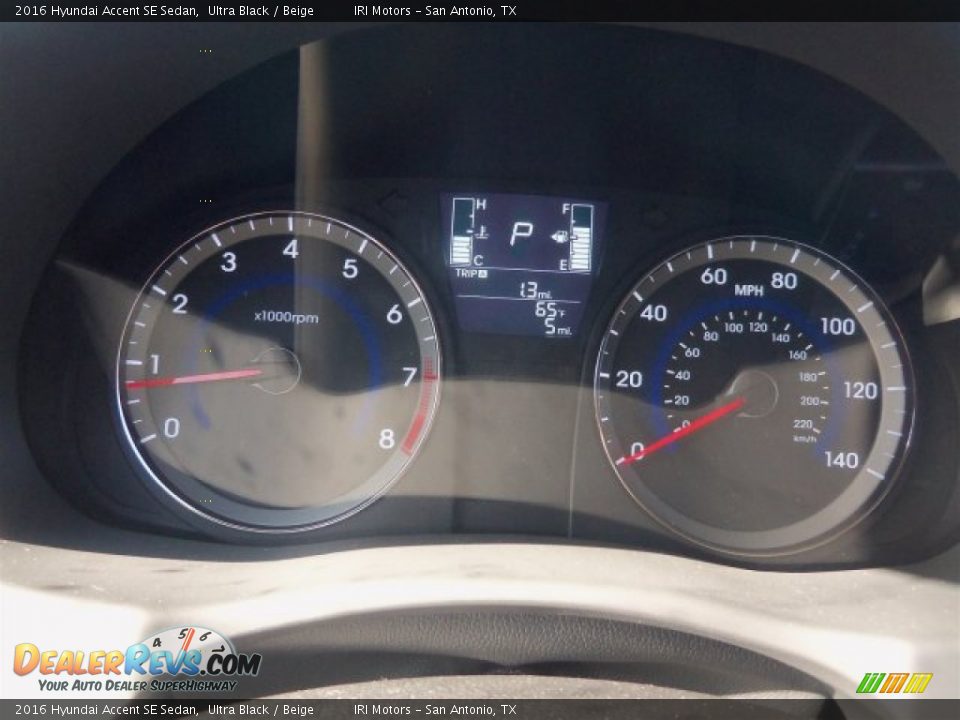 2016 Hyundai Accent SE Sedan Ultra Black / Beige Photo #22