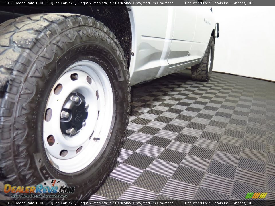 2012 Dodge Ram 1500 ST Quad Cab 4x4 Bright Silver Metallic / Dark Slate Gray/Medium Graystone Photo #17
