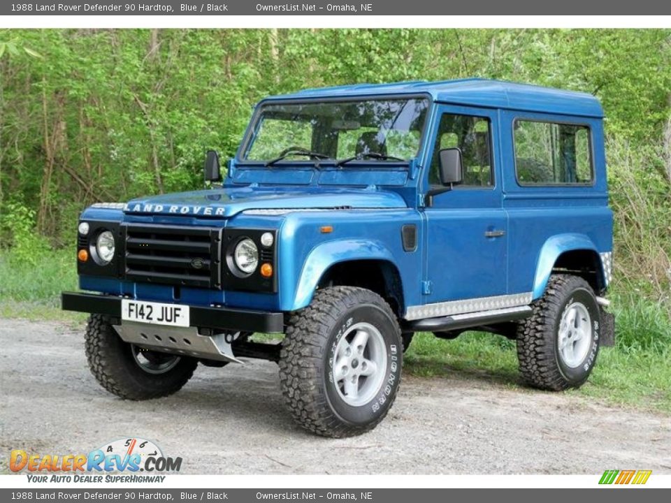 Front 3/4 View of 1988 Land Rover Defender 90 Hardtop Photo #1