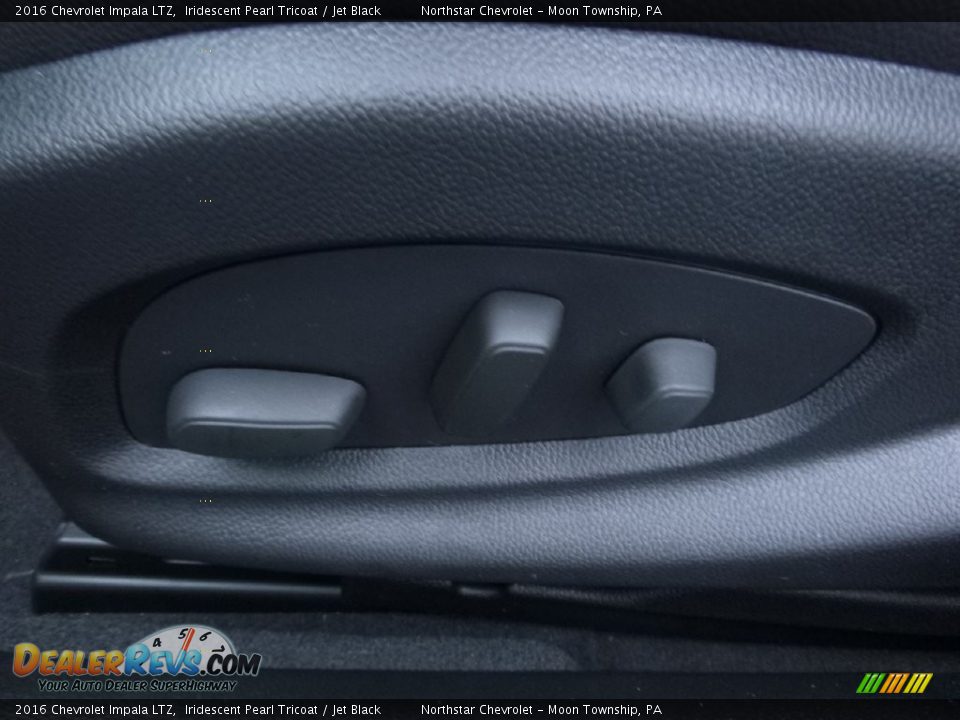 2016 Chevrolet Impala LTZ Iridescent Pearl Tricoat / Jet Black Photo #16