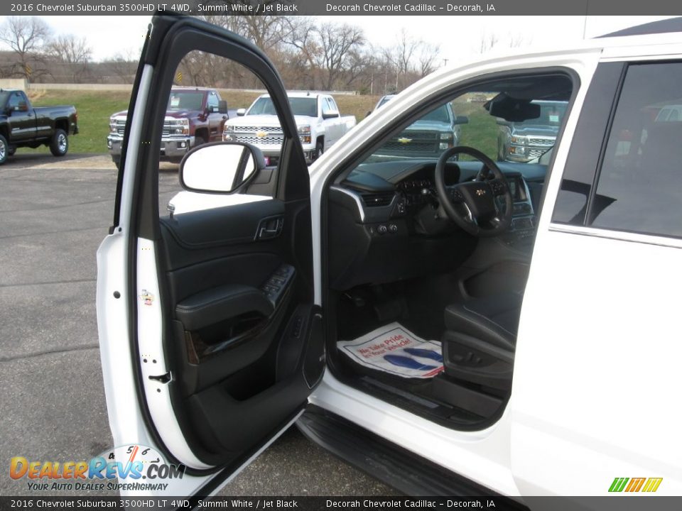 2016 Chevrolet Suburban 3500HD LT 4WD Summit White / Jet Black Photo #2