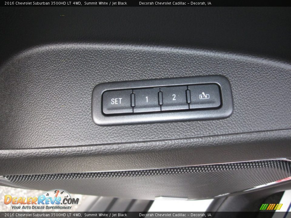 Controls of 2016 Chevrolet Suburban 3500HD LT 4WD Photo #16