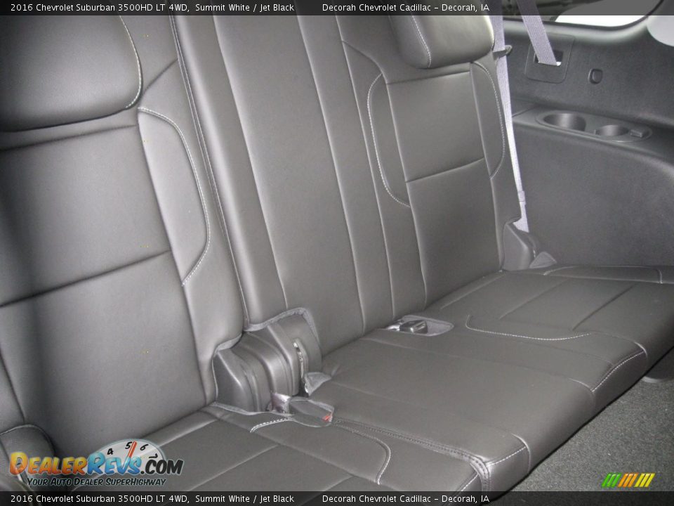 2016 Chevrolet Suburban 3500HD LT 4WD Summit White / Jet Black Photo #31