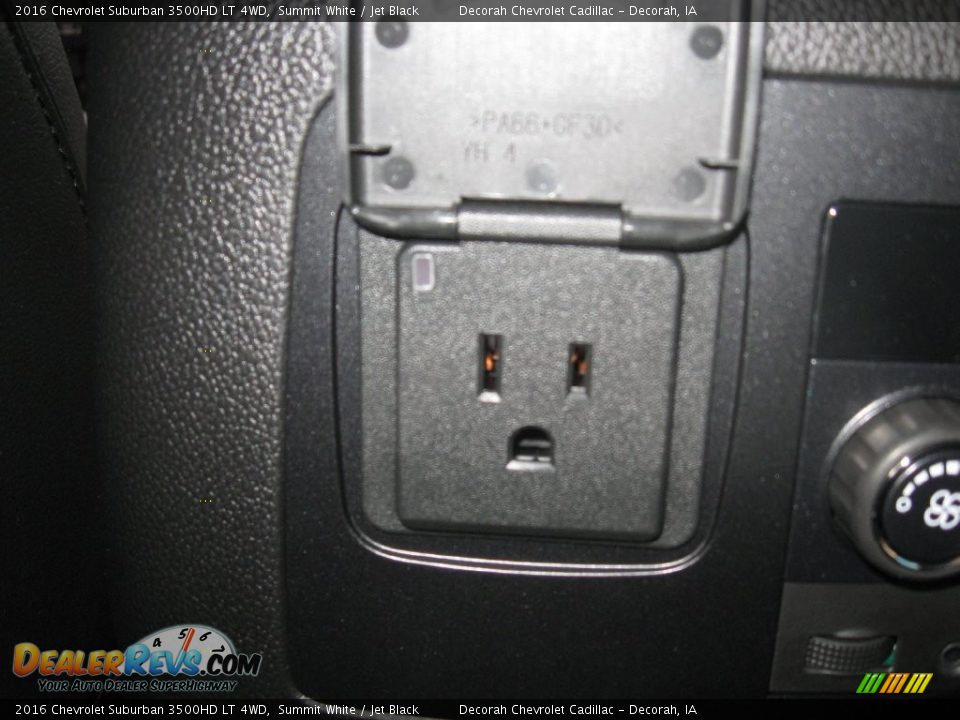 2016 Chevrolet Suburban 3500HD LT 4WD Summit White / Jet Black Photo #34
