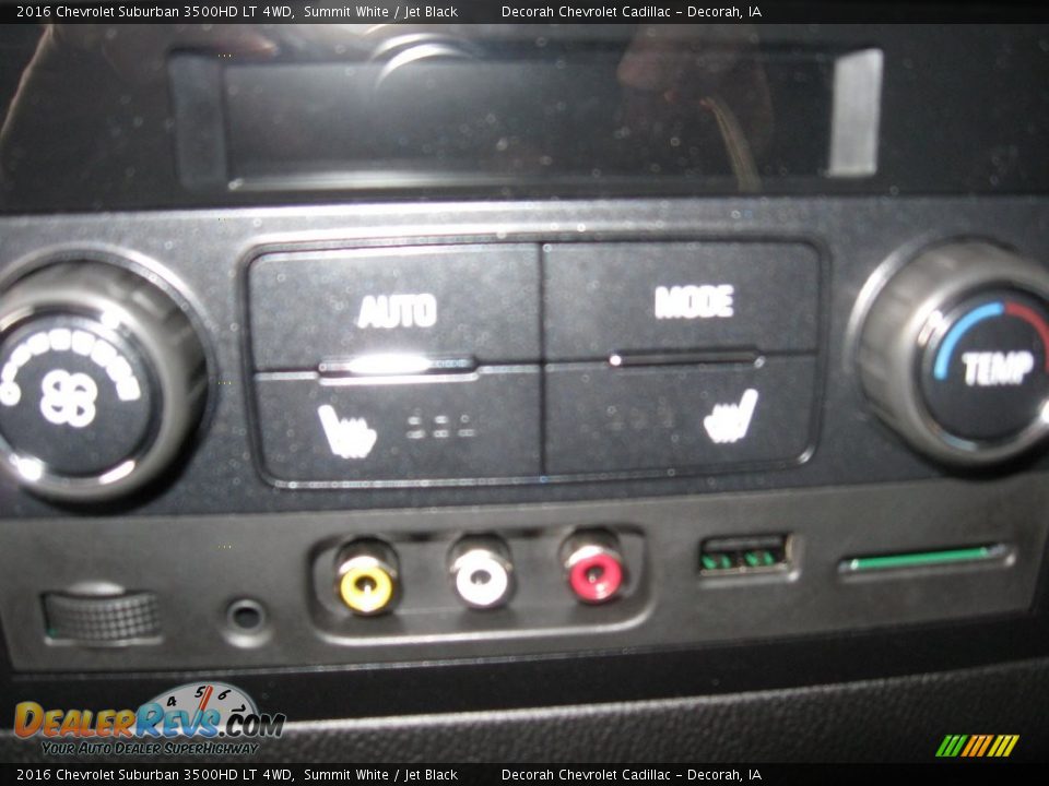 2016 Chevrolet Suburban 3500HD LT 4WD Summit White / Jet Black Photo #35