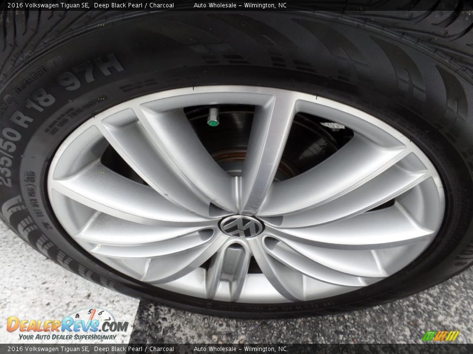 2016 Volkswagen Tiguan SE Wheel Photo #7