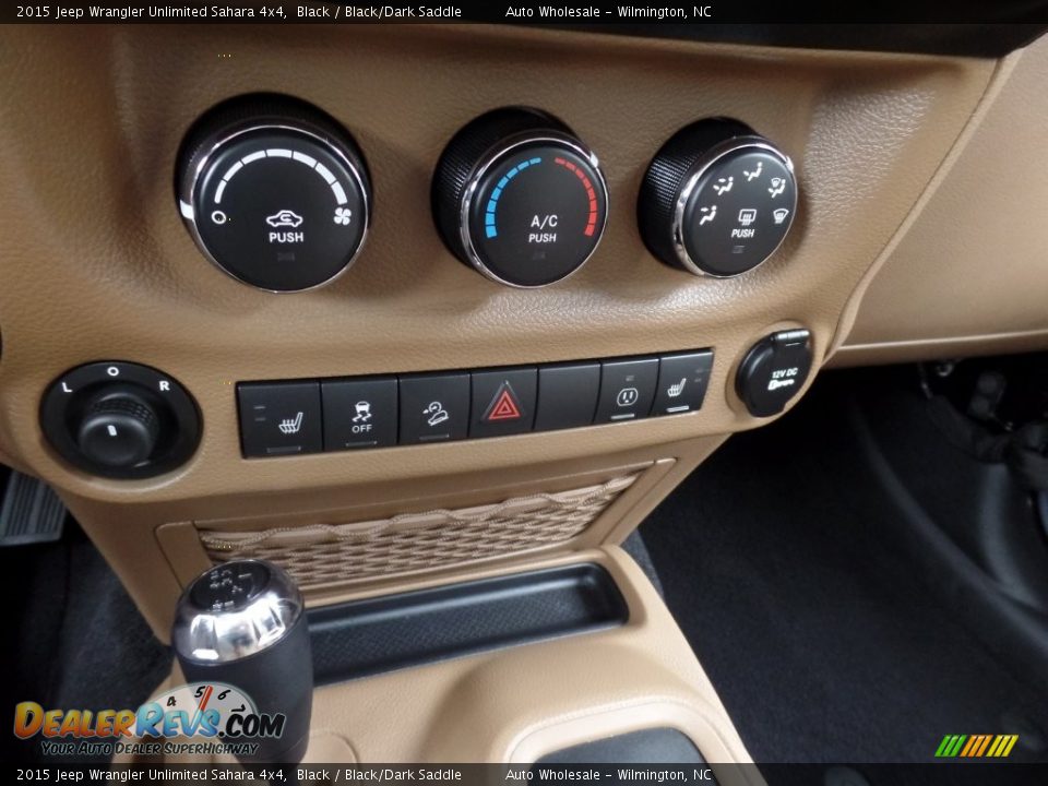 2015 Jeep Wrangler Unlimited Sahara 4x4 Black / Black/Dark Saddle Photo #18