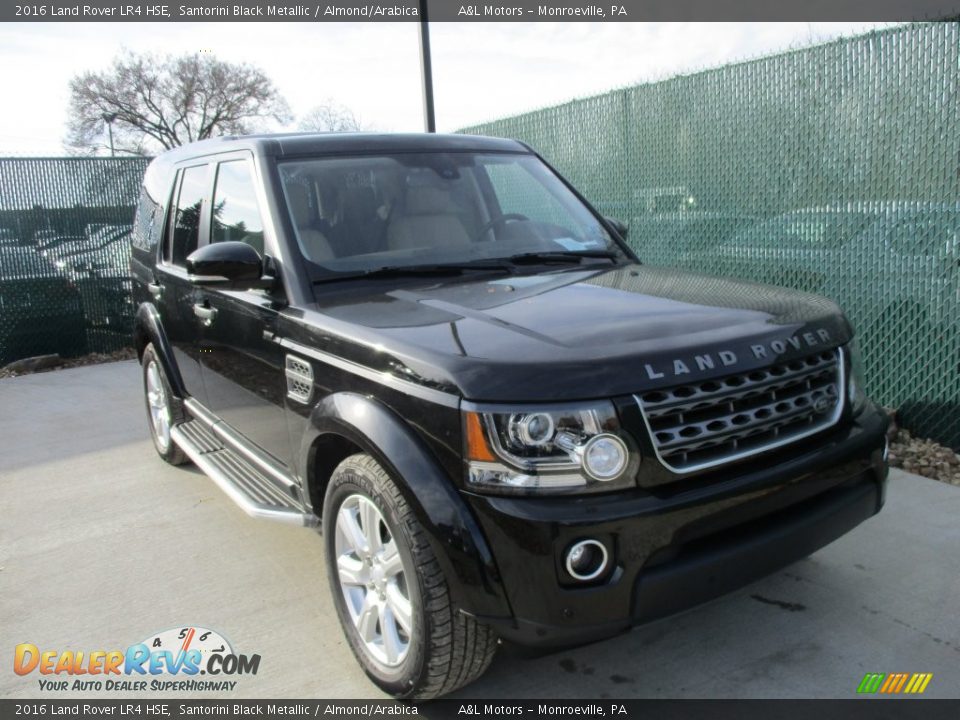 Front 3/4 View of 2016 Land Rover LR4 HSE Photo #5