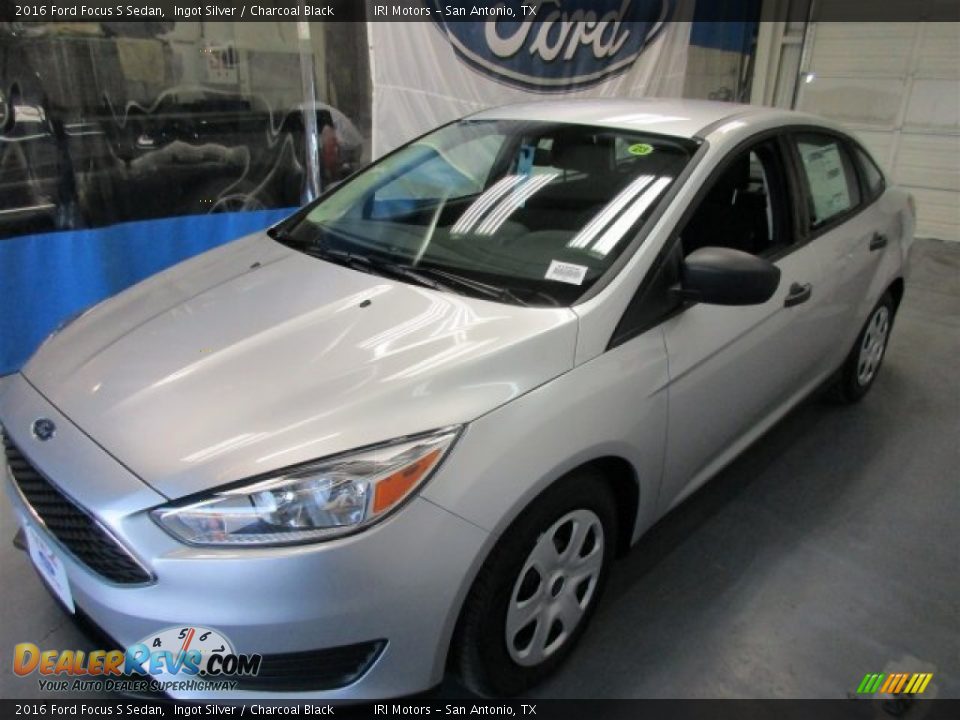 2016 Ford Focus S Sedan Ingot Silver / Charcoal Black Photo #3