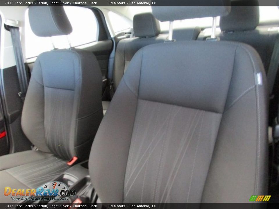 2016 Ford Focus S Sedan Ingot Silver / Charcoal Black Photo #9