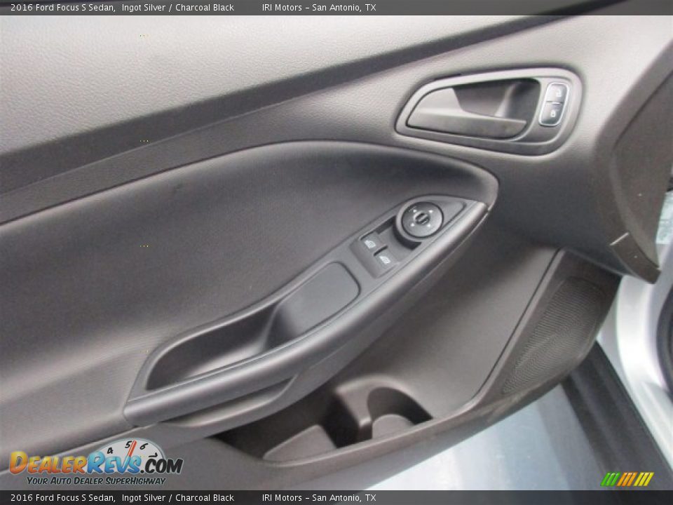 2016 Ford Focus S Sedan Ingot Silver / Charcoal Black Photo #14