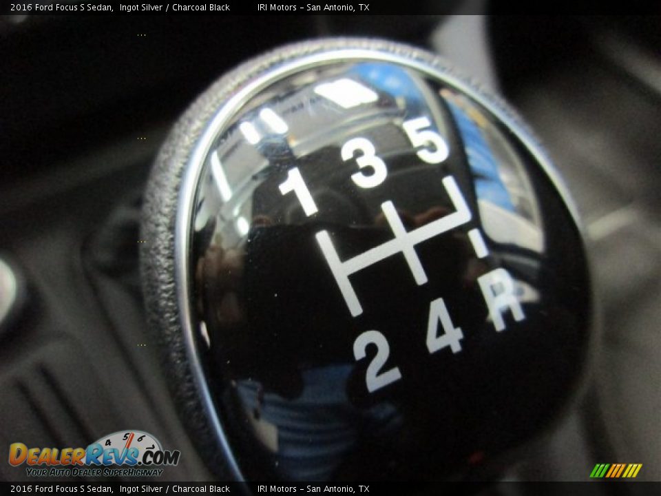 2016 Ford Focus S Sedan Ingot Silver / Charcoal Black Photo #17