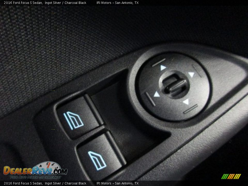 2016 Ford Focus S Sedan Ingot Silver / Charcoal Black Photo #24