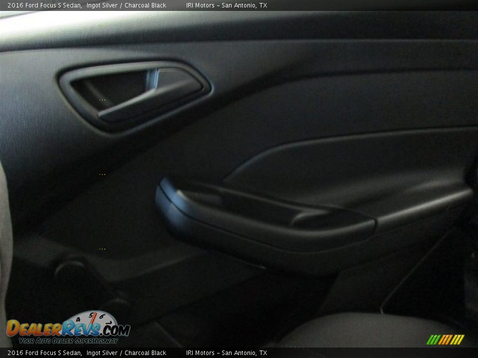 2016 Ford Focus S Sedan Ingot Silver / Charcoal Black Photo #26