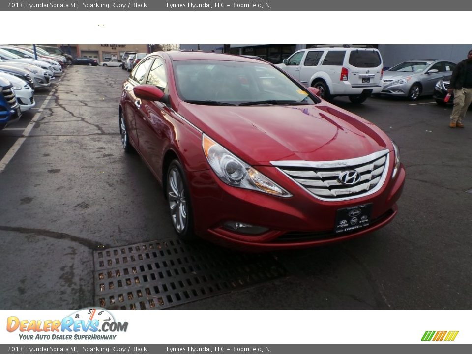 2013 Hyundai Sonata SE Sparkling Ruby / Black Photo #1