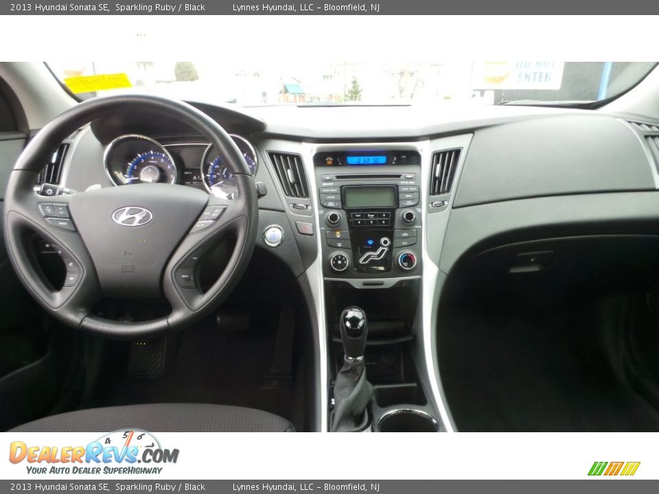 2013 Hyundai Sonata SE Sparkling Ruby / Black Photo #12