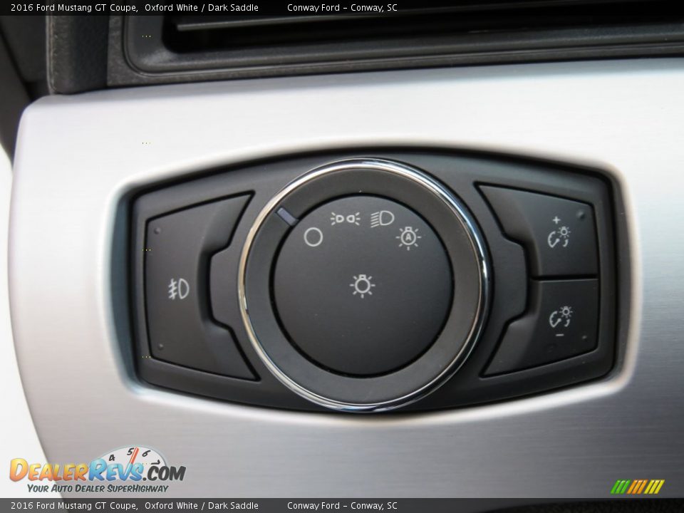 Controls of 2016 Ford Mustang GT Coupe Photo #29