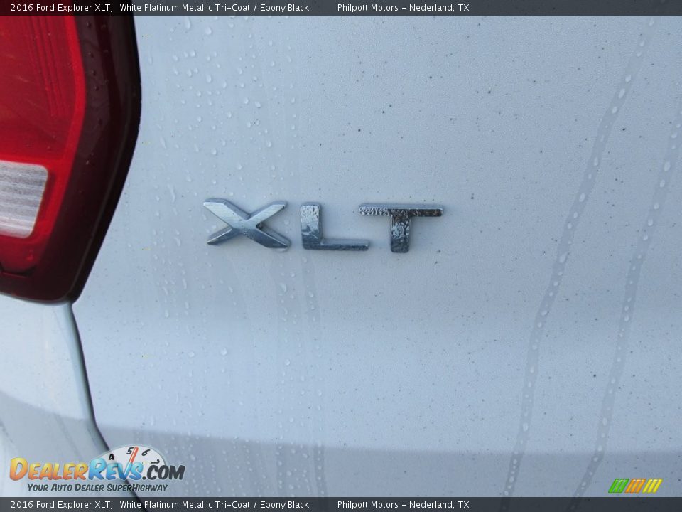 2016 Ford Explorer XLT White Platinum Metallic Tri-Coat / Ebony Black Photo #13
