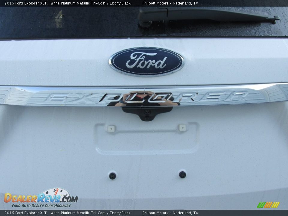 2016 Ford Explorer XLT White Platinum Metallic Tri-Coat / Ebony Black Photo #14