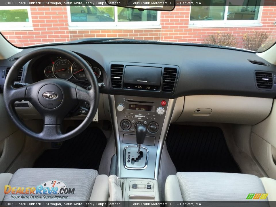 2007 Subaru Outback 2.5i Wagon Satin White Pearl / Taupe Leather Photo #10