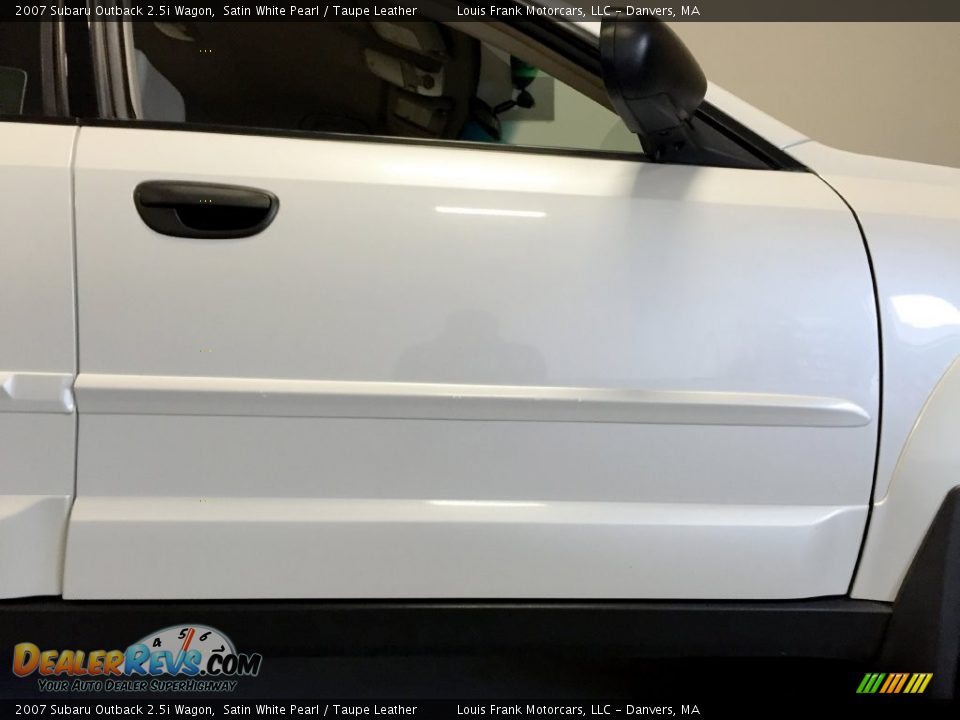 2007 Subaru Outback 2.5i Wagon Satin White Pearl / Taupe Leather Photo #33