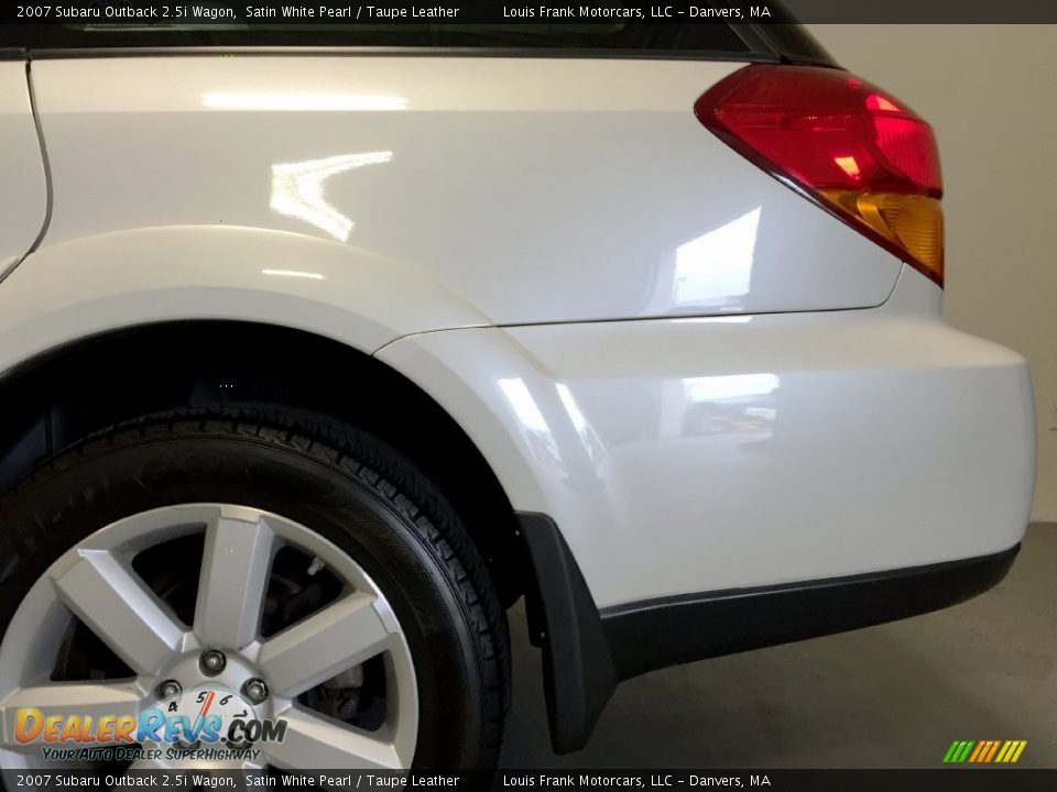 2007 Subaru Outback 2.5i Wagon Satin White Pearl / Taupe Leather Photo #36