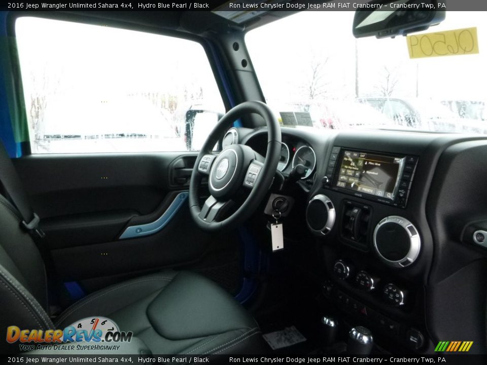 2016 Jeep Wrangler Unlimited Sahara 4x4 Hydro Blue Pearl / Black Photo #10