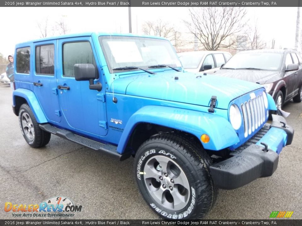 2016 Jeep Wrangler Unlimited Sahara 4x4 Hydro Blue Pearl / Black Photo #12