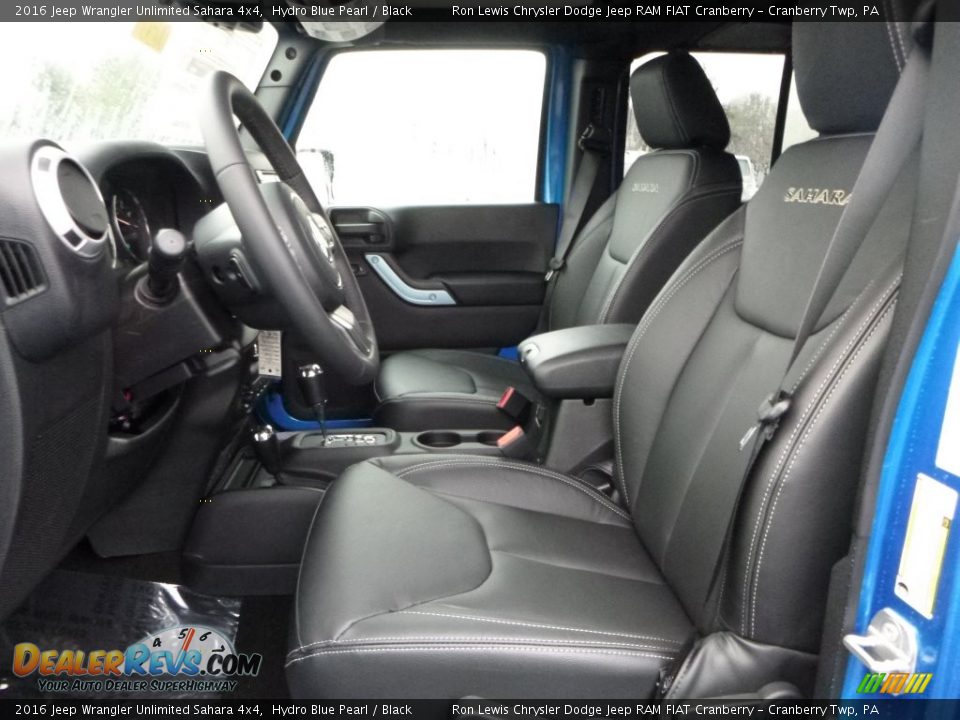 2016 Jeep Wrangler Unlimited Sahara 4x4 Hydro Blue Pearl / Black Photo #14