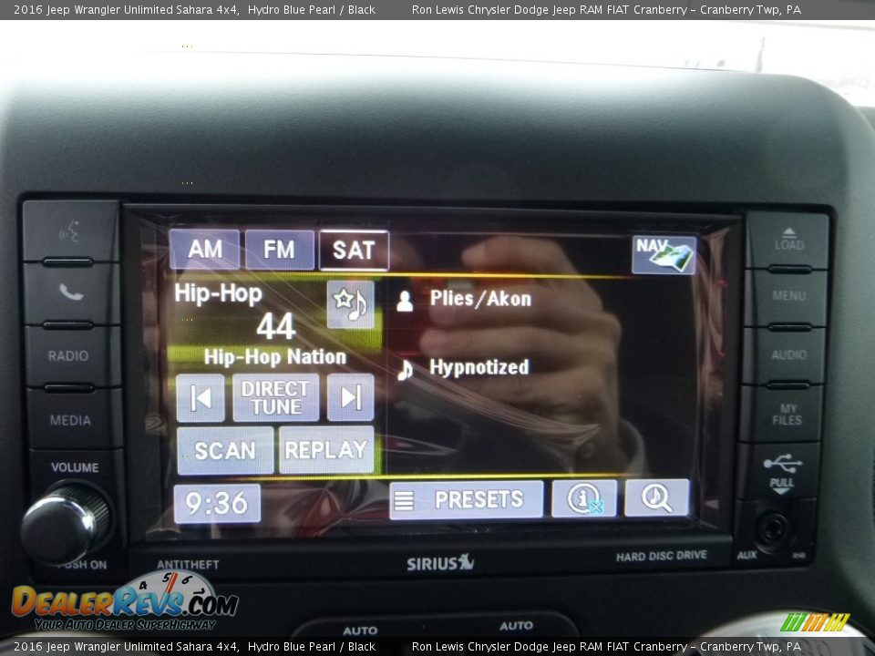 2016 Jeep Wrangler Unlimited Sahara 4x4 Hydro Blue Pearl / Black Photo #17