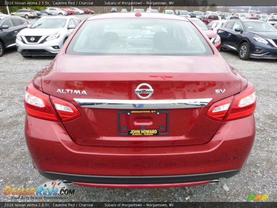 2016 Nissan Altima 2.5 SV Cayenne Red / Charcoal Photo #8