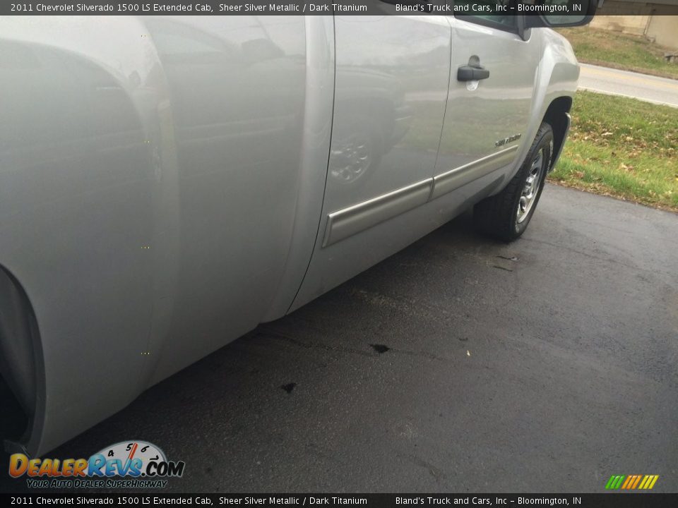 2011 Chevrolet Silverado 1500 LS Extended Cab Sheer Silver Metallic / Dark Titanium Photo #16