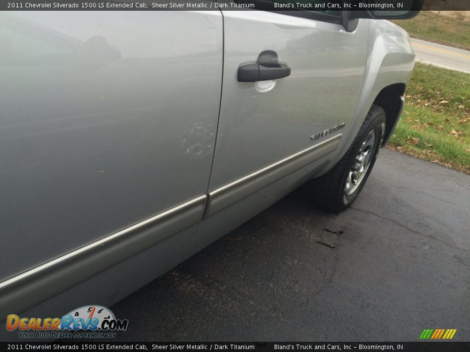 2011 Chevrolet Silverado 1500 LS Extended Cab Sheer Silver Metallic / Dark Titanium Photo #17