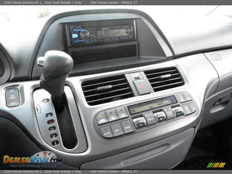 2006 Honda Odyssey EX-L Silver Pearl Metallic / Gray Photo #14