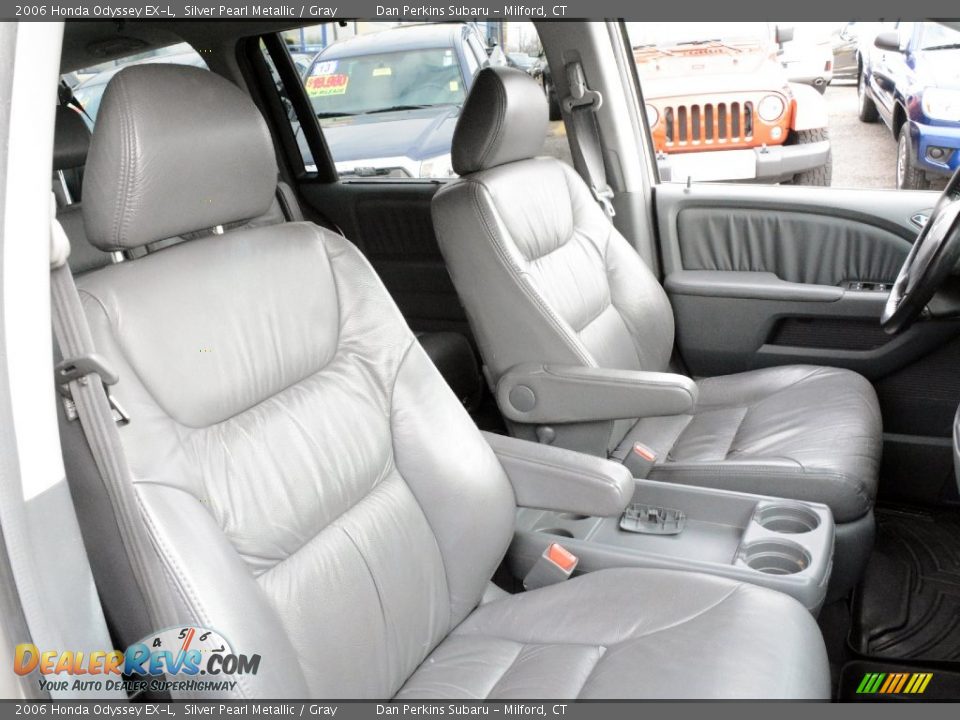 2006 Honda Odyssey EX-L Silver Pearl Metallic / Gray Photo #16