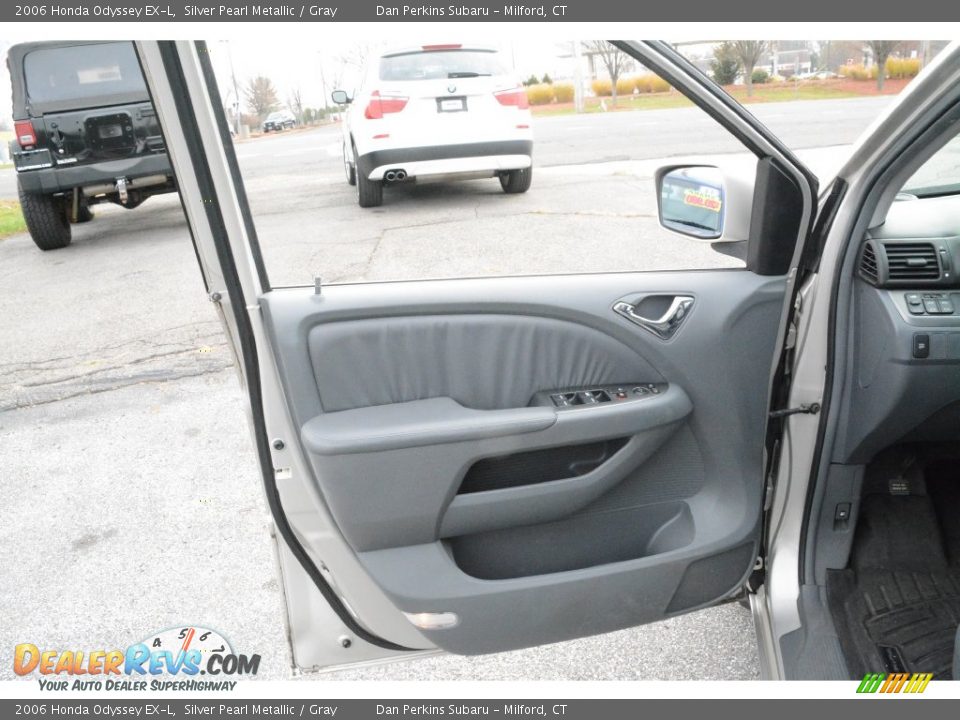 2006 Honda Odyssey EX-L Silver Pearl Metallic / Gray Photo #20