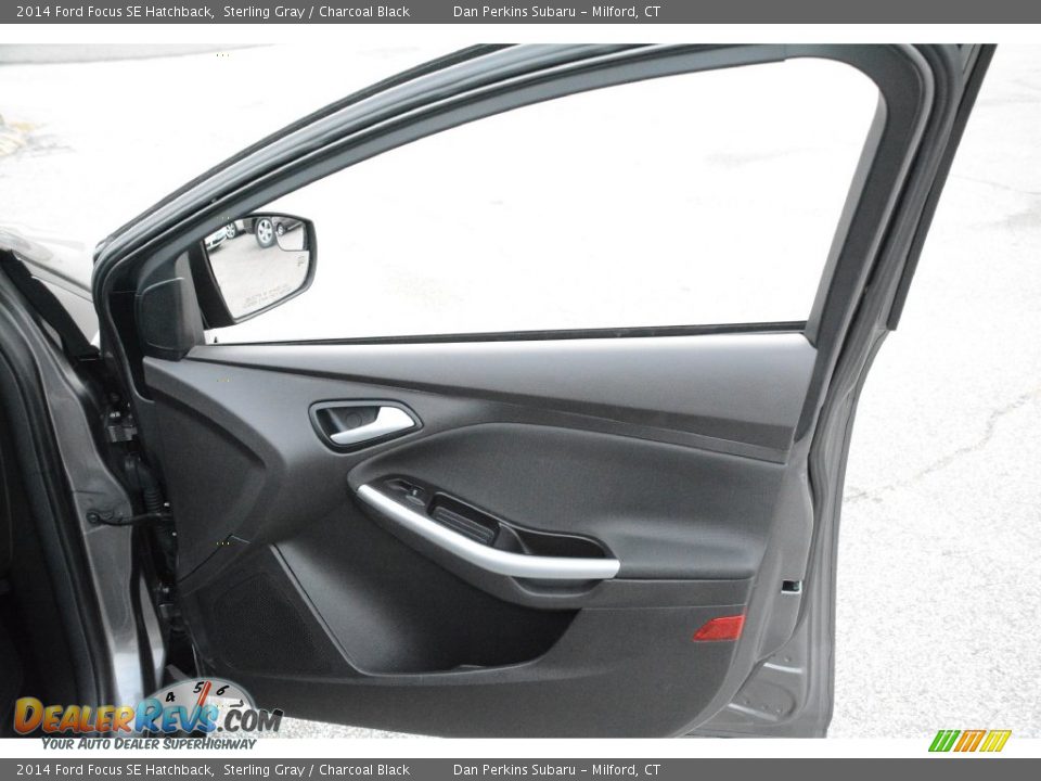 2014 Ford Focus SE Hatchback Sterling Gray / Charcoal Black Photo #17