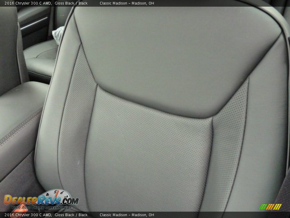 2016 Chrysler 300 C AWD Gloss Black / Black Photo #4