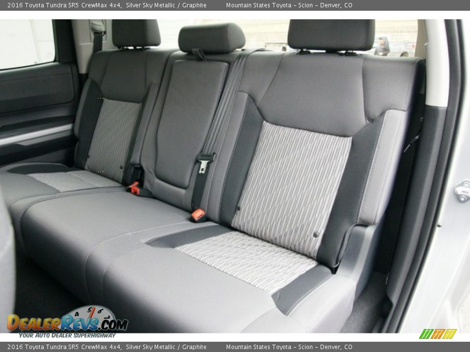 2016 Toyota Tundra SR5 CrewMax 4x4 Silver Sky Metallic / Graphite Photo #7