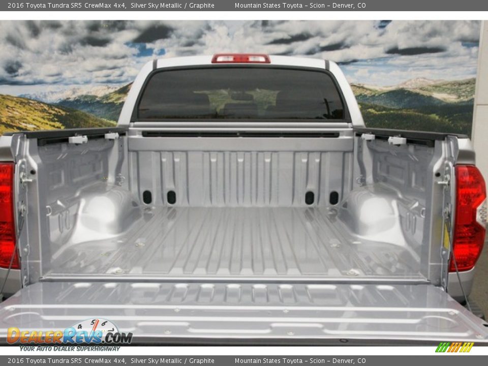 2016 Toyota Tundra SR5 CrewMax 4x4 Silver Sky Metallic / Graphite Photo #8