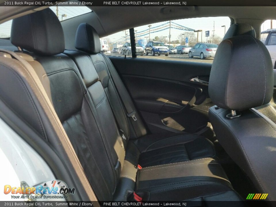 2011 Buick Regal CXL Turbo Summit White / Ebony Photo #9