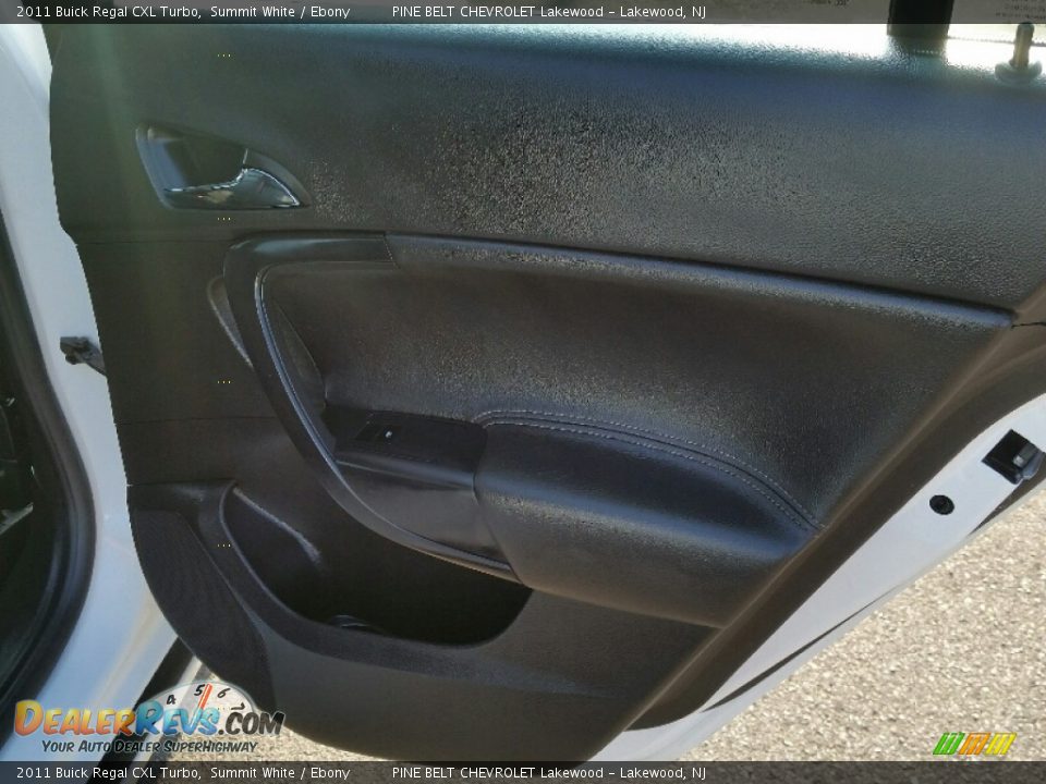 2011 Buick Regal CXL Turbo Summit White / Ebony Photo #12