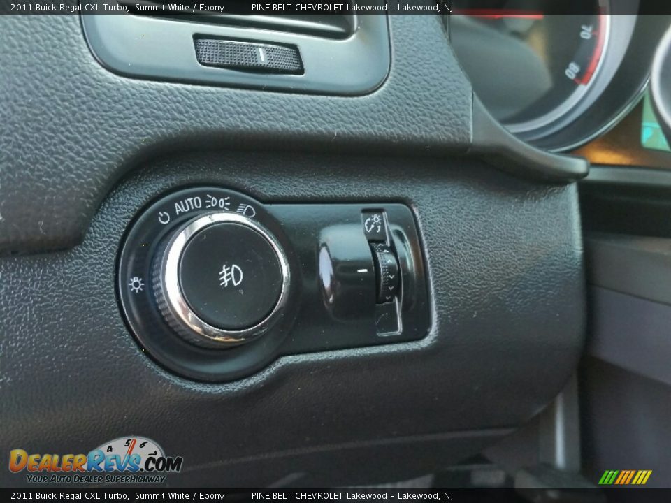 2011 Buick Regal CXL Turbo Summit White / Ebony Photo #20
