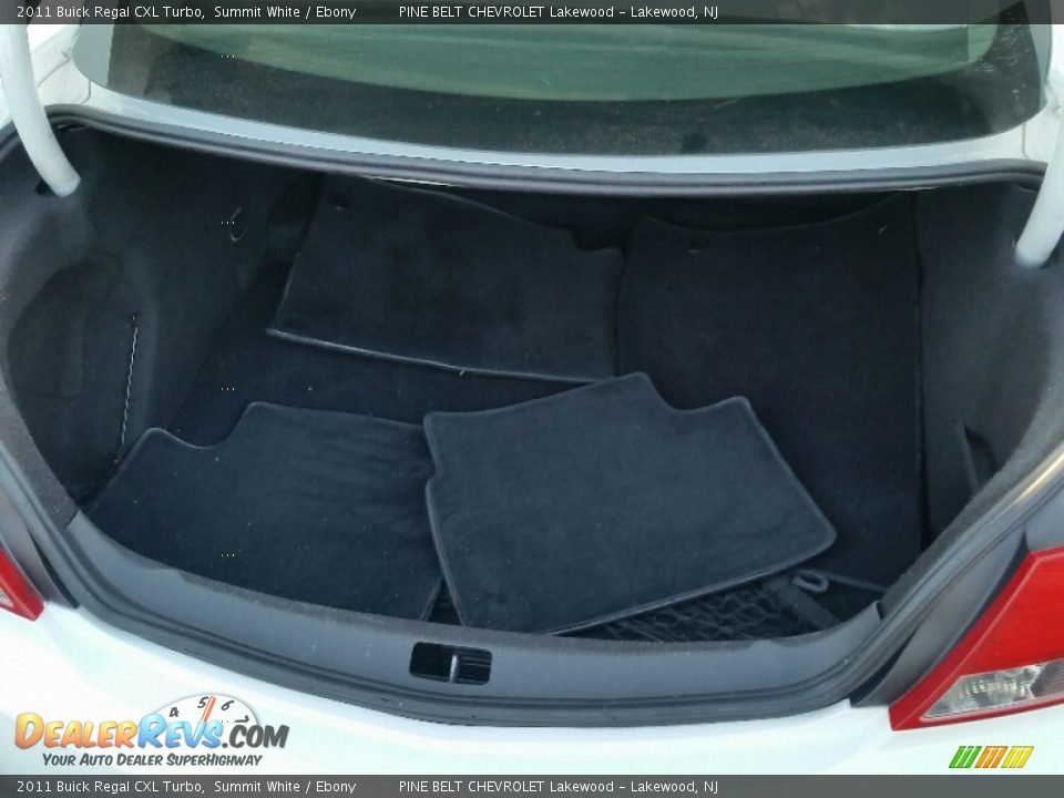 2011 Buick Regal CXL Turbo Summit White / Ebony Photo #27