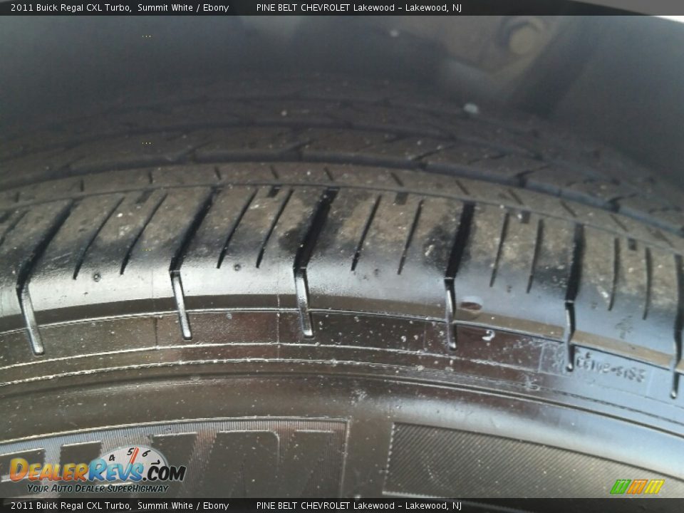 2011 Buick Regal CXL Turbo Summit White / Ebony Photo #29