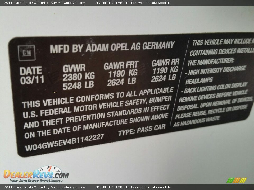 2011 Buick Regal CXL Turbo Summit White / Ebony Photo #34