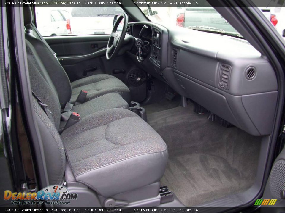 2004 Chevrolet Silverado 1500 Regular Cab Black / Dark Charcoal Photo #14